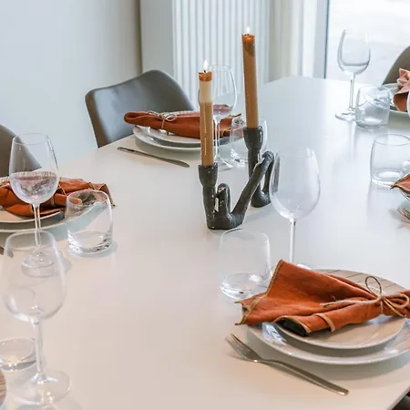 Appartement Modern And Spacious With Frontal Seaview