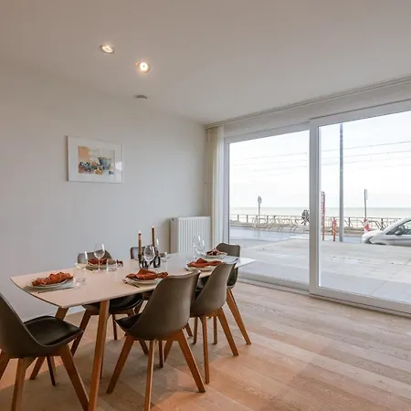 Appartement Modern And Spacious With Frontal Seaview Middelkerke