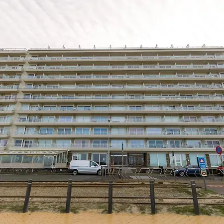Modern And Spacious With Frontal Seaview * Middelkerke